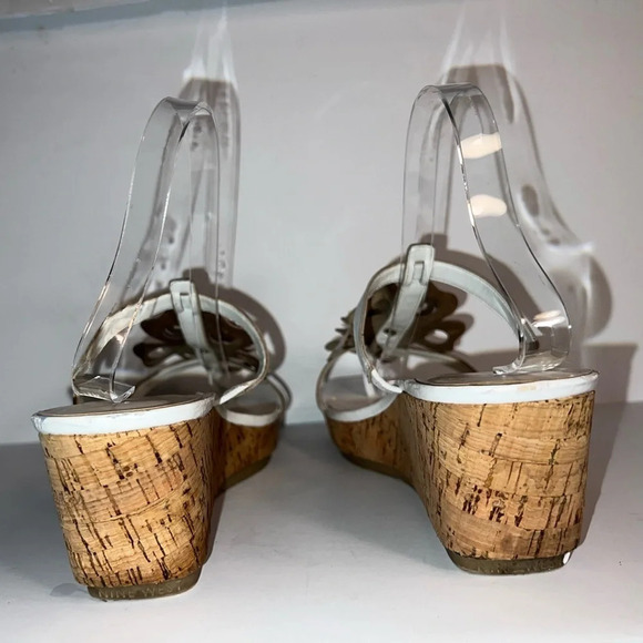 Nine West, 10.5, white tapered cork wedge,open toe thong sandal w/3-D cut out - Picture 2 of 13